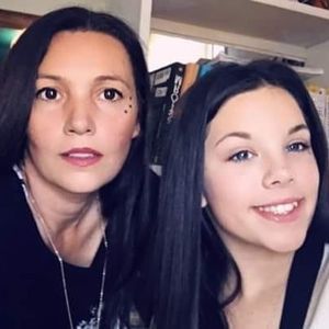 Meet your Posher, Lorie